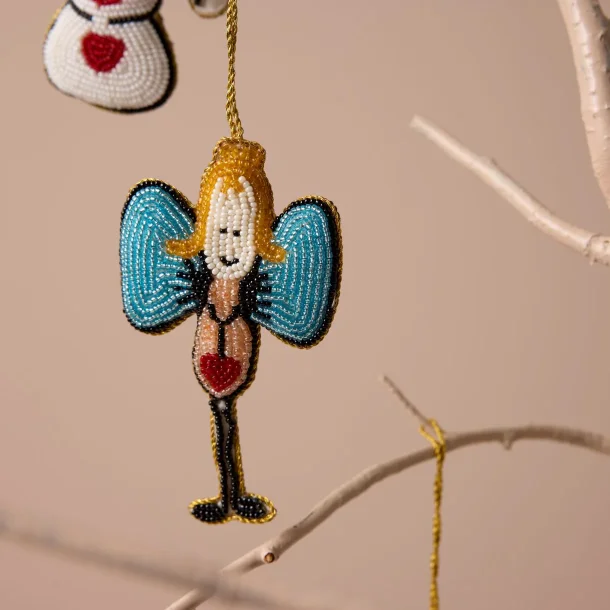 Hndsyet engel i glasperler – unikt juleophng