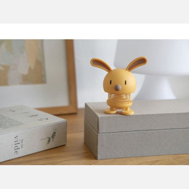 Hoptimist Bunny, gul. Dansk Design 