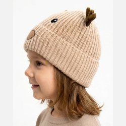 Beige b�rnehue med rensdyrmotiv til vinter og jul
