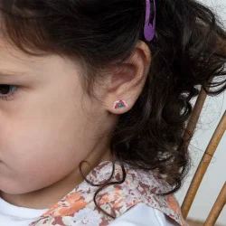 B�rne�reringe som klisterm�rker med hjerter, stjerner og regnbuer