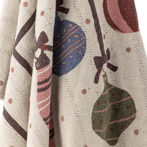 Ornamentia plaid fra Bloomingville &ndash; farverigt t�ppe til sofaen eller yndlingsstolen