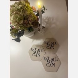 Bordskner i keramik – 16 x 14 cm