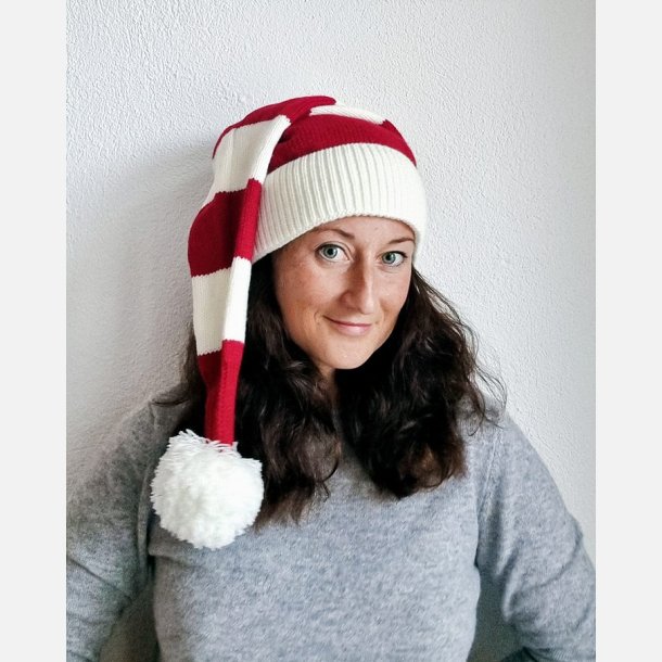 Nissehue, Stribet hvid og rd. Bld strikket model