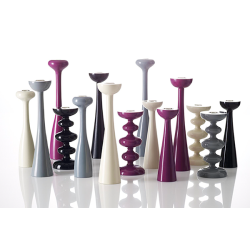 H�ndlavet tr�lysestage i moderne design