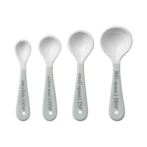 Bloomingville mleskeer – st med 4 keramiske skeer i hvid og grn