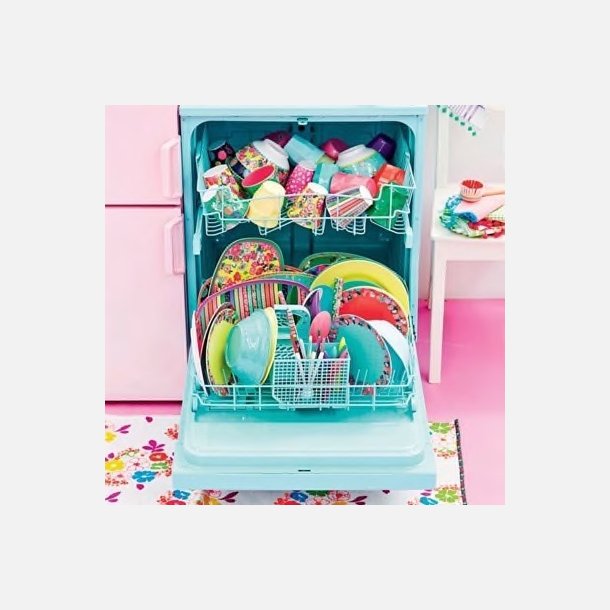 Farverig RICE tallerken med folkevognsrugbrd p vej ud i det bl