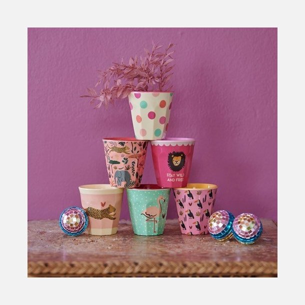 Vinterinspireret krus fra RICE – perfekt til kaffe, te og kakao