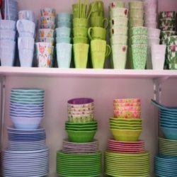 Genanvendelige krus fra RICE – perfekt til picnic og hverdag