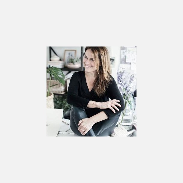 A Simple Mess FNUG Vase 