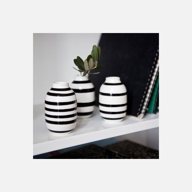 Omaggio S�t med 3 minivaser i sort 