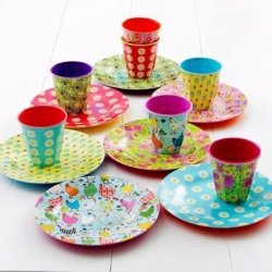 Farverig og funktionel tallerken fra RICE – perfekt til frokost