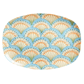 RICE aflang melamintallerken – lys bl med blomstervifte-print