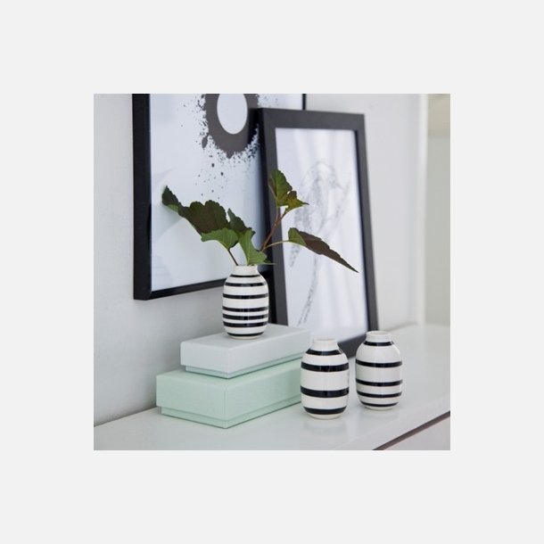 Omaggio S�t med 3 minivaser i sort 