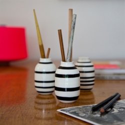 Omaggio S�t med 3 minivaser i sort 